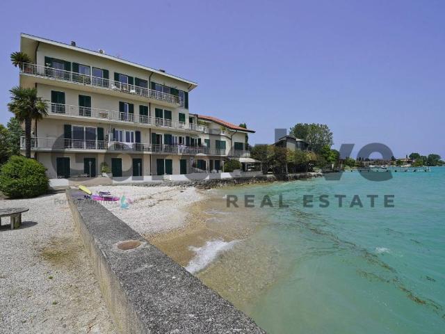 Appartamento in vendita a Sirmione, Lombardia