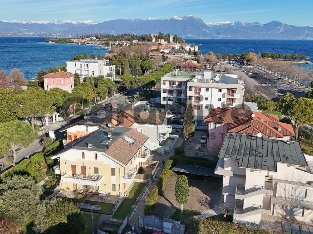 Appartamento in vendita a Sirmione, Lombardia