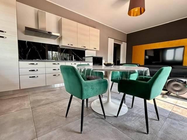 Appartamento in vendita a Sirmione, Lombardia