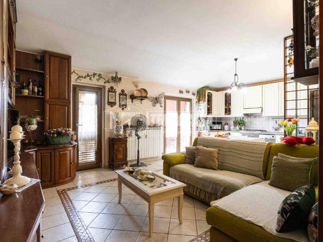 Appartamento in vendita a Sirone, Lombardia