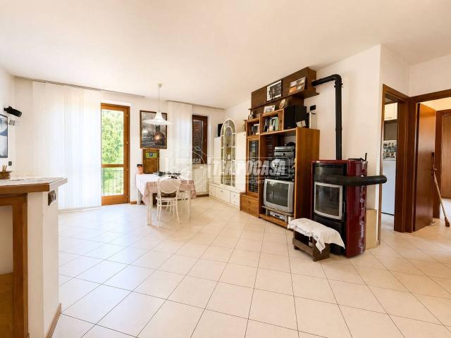 Appartamento in vendita a Sirtori, Lombardia