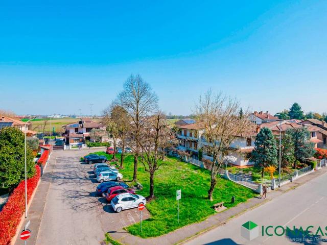 Appartamento in vendita a Siziano, Lombardia