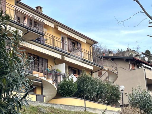 Appartamento in vendita a Soiano Del Lago, Lombardia