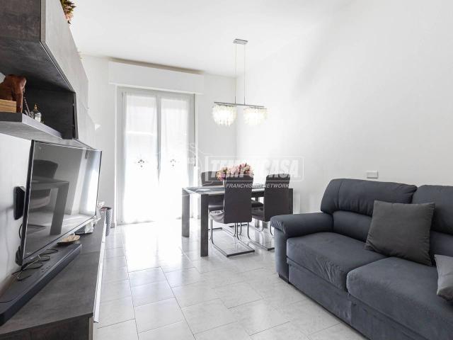 Appartamento in vendita a Solaro, Lombardia
