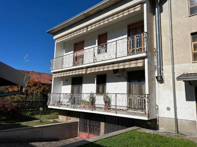 Appartamento in vendita a Solaro, Lombardia