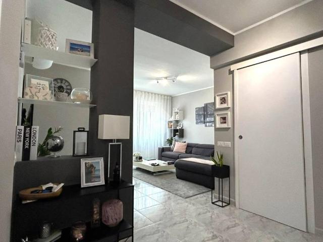 Appartamento in vendita a Solaro, Lombardia