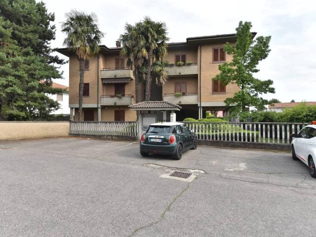 Appartamento in vendita a Solaro, Lombardia