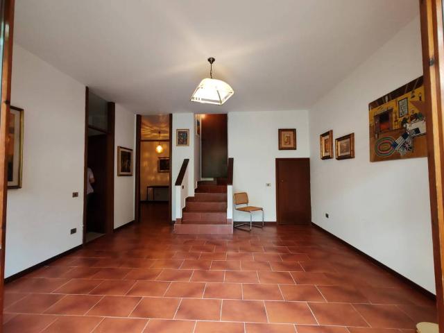 Appartamento in vendita a Solaro, Lombardia
