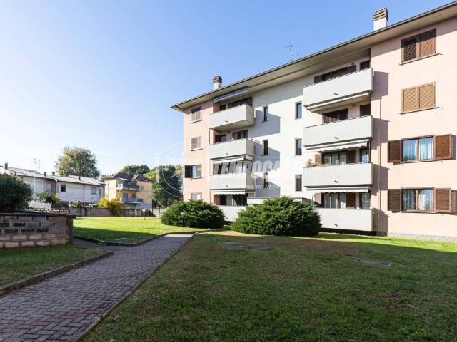 Appartamento in vendita a Solaro, Lombardia