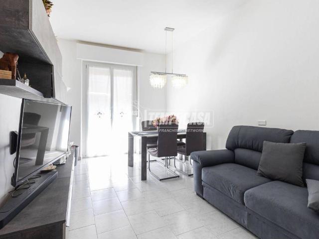 Appartamento in vendita a Solaro, Lombardia