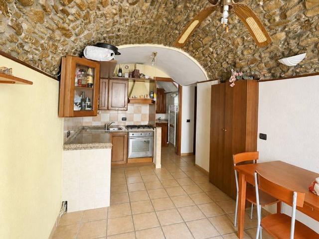 Appartamento in vendita a Soldano, Liguria