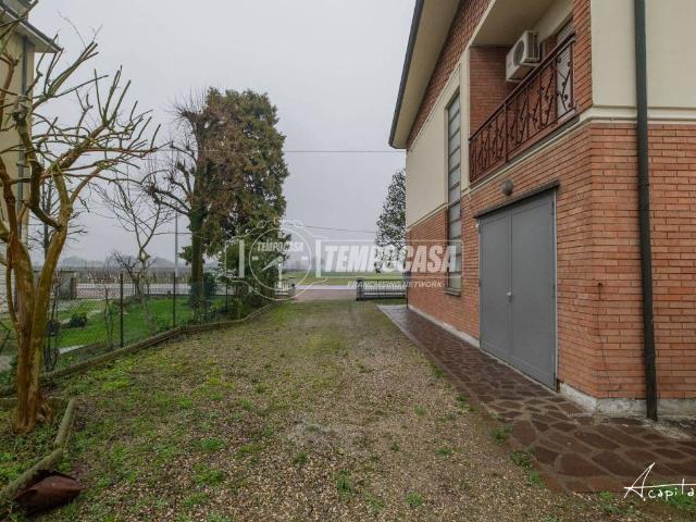 Villa Indipendente in vendita a Unione delle Terre d'Argine, Soliera