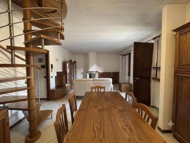 Appartamento in vendita a Solto Collina, Lombardia