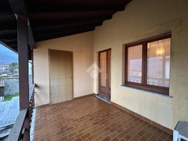 Appartamento in vendita a Solto Collina, Lombardia