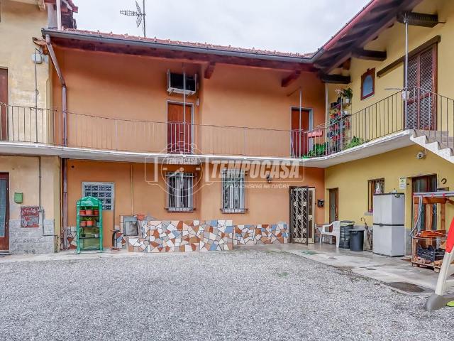 Appartamento in vendita a Somma Lombardo, Lombardia