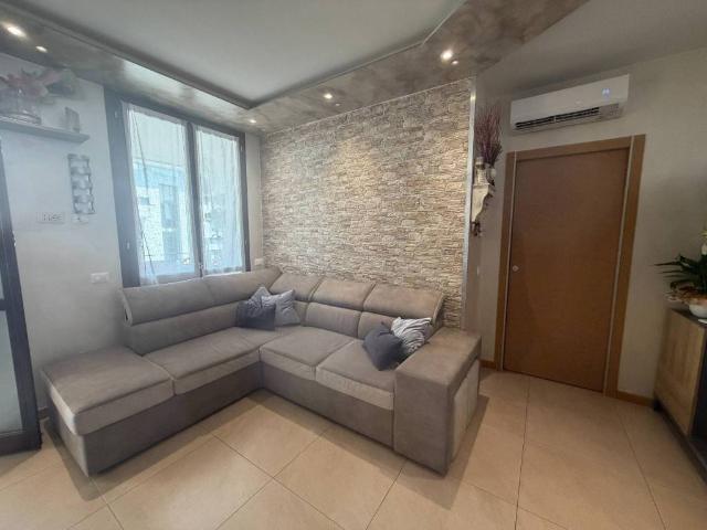Appartamento in vendita a Mezzana, Somma Lombardo