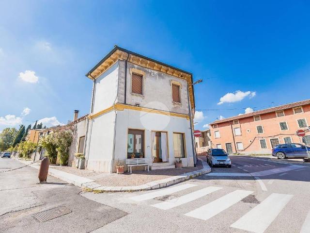 Appartamento in vendita a Sommacampagna, Veneto