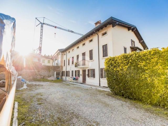 Appartamento in vendita a Sommacampagna, Veneto