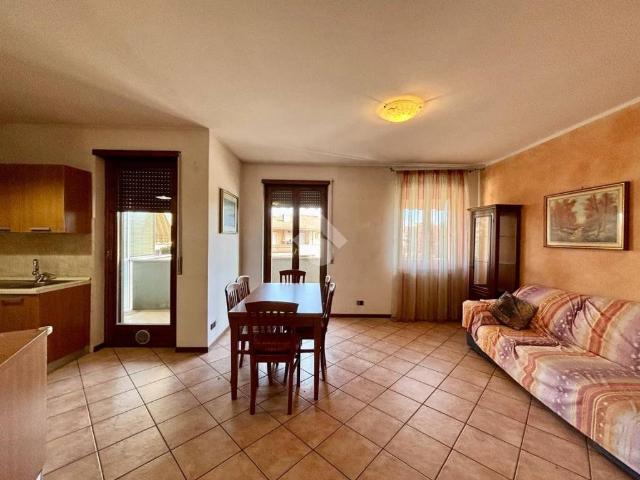 Appartamento in vendita a Sommacampagna, Verona