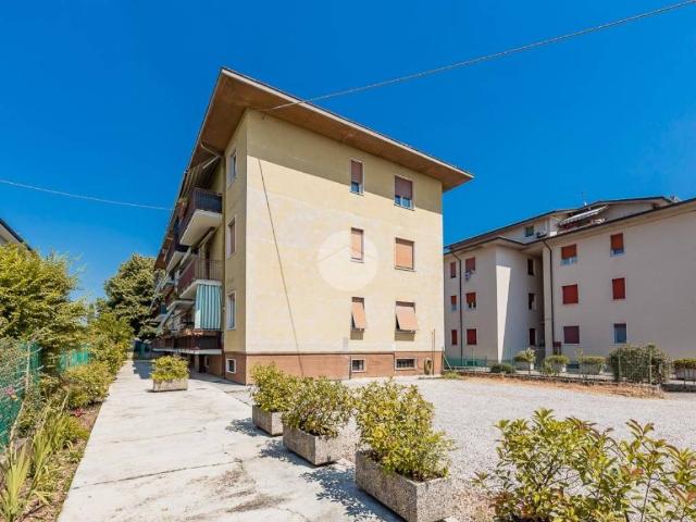 Appartamento in vendita a Sommacampagna, Veneto