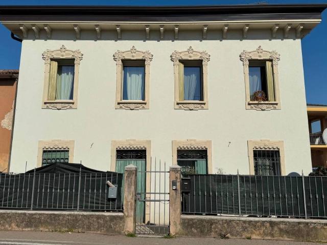 Appartamento in vendita a Mancalacqua, Sona