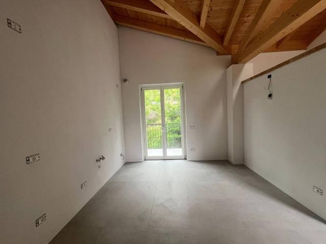 Appartamento in vendita a Sondrio, Lombardia