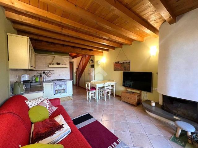 Appartamento in vendita a Songavazzo, Lombardia