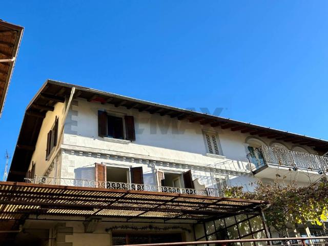 Villa Indipendente in vendita a Songavazzo, Lombardia