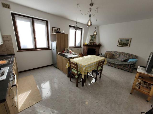 Appartamento in vendita a Songavazzo, Lombardia