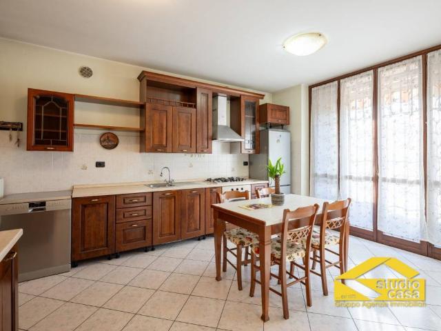 Appartamento in vendita a Sordio, Lombardia