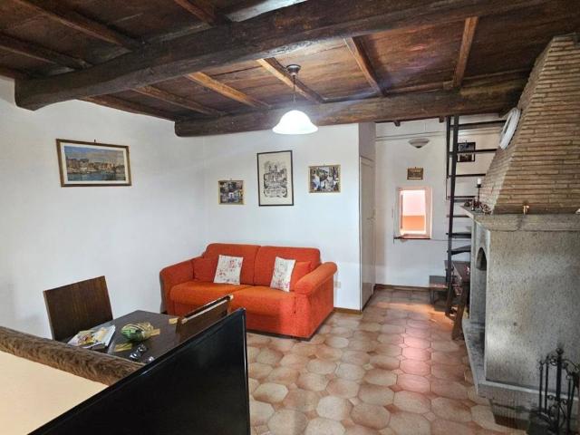 Appartamento in vendita a Soriano Nel Cimino, Lazio
