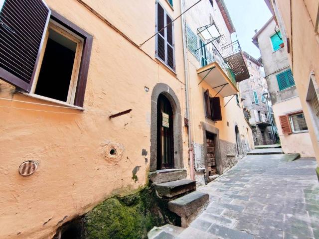 Appartamento in vendita a Soriano Nel Cimino, Lazio