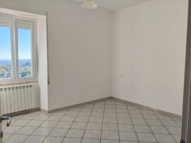 Appartamento in vendita a Soriano Nel Cimino, Lazio
