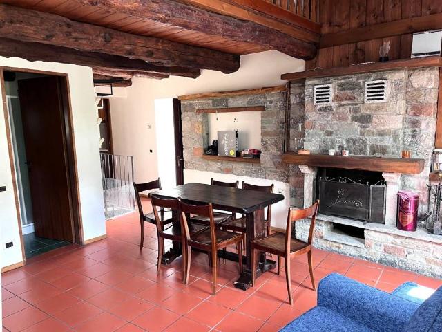 Villa Indipendente in vendita a Sorico, Lombardia
