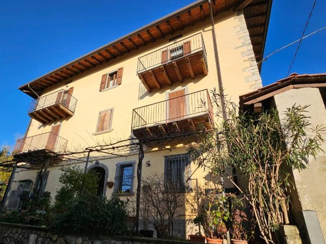 Appartamento in vendita a Azzonica, Sorisole