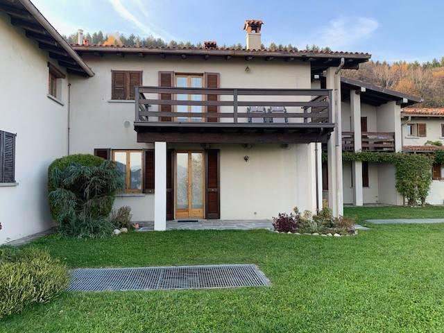 Appartamento in vendita a Dicinisio, Sormano