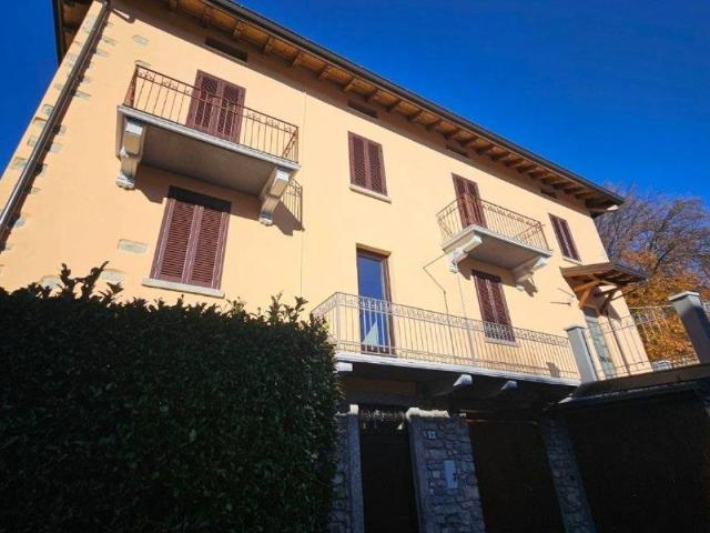 Appartamento in vendita a Sormano, Lombardia