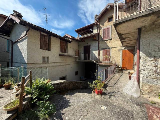 Appartamento in vendita a Sormano, Lombardia