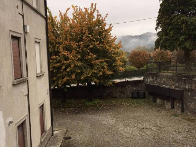 Appartamento in vendita a Dicinisio, Sormano