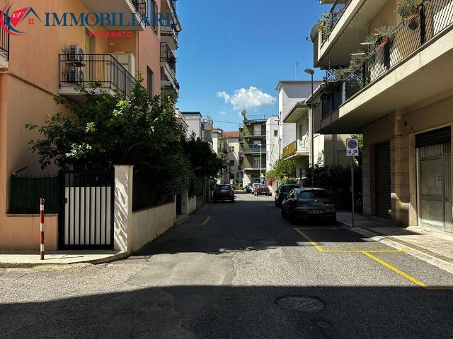 Appartamento in vendita a Soverato Marina, Calabria