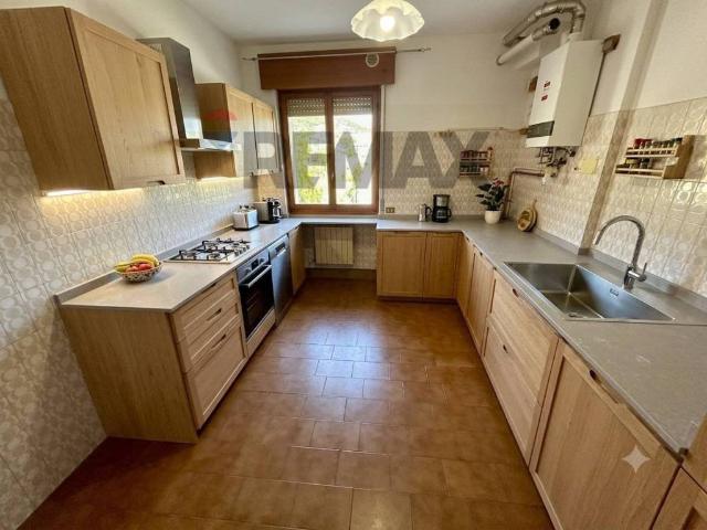Appartamento in vendita a Sovere, Lombardia