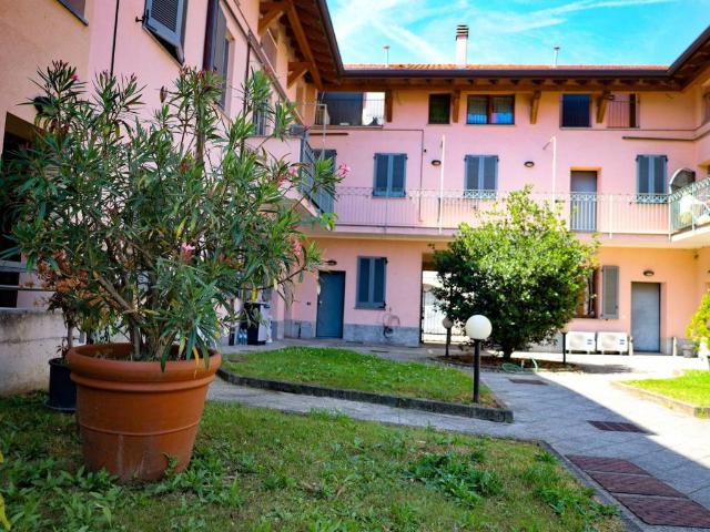 Appartamento in vendita a Sovico, Lombardia