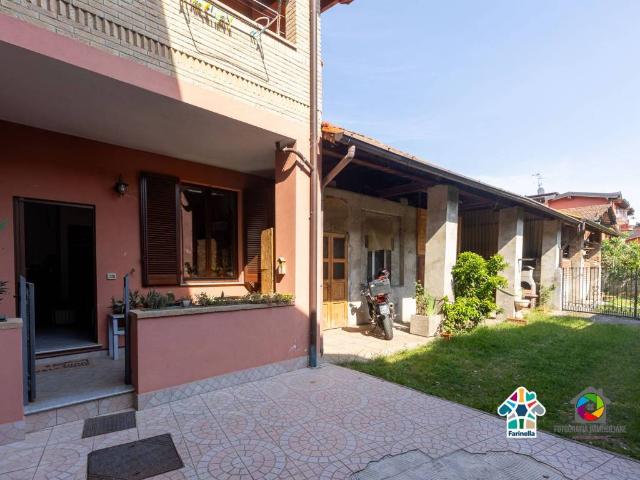 Appartamento in vendita a Sovico, Lombardia