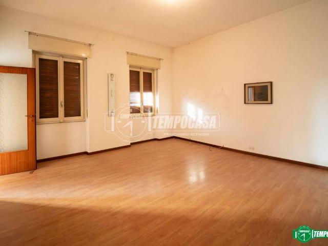 Appartamento in vendita a Sovico, Lombardia