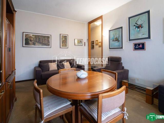 Appartamento in vendita a Sovico, Lombardia