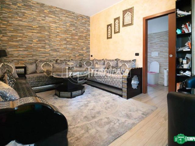Appartamento in vendita a Sovico, Lombardia