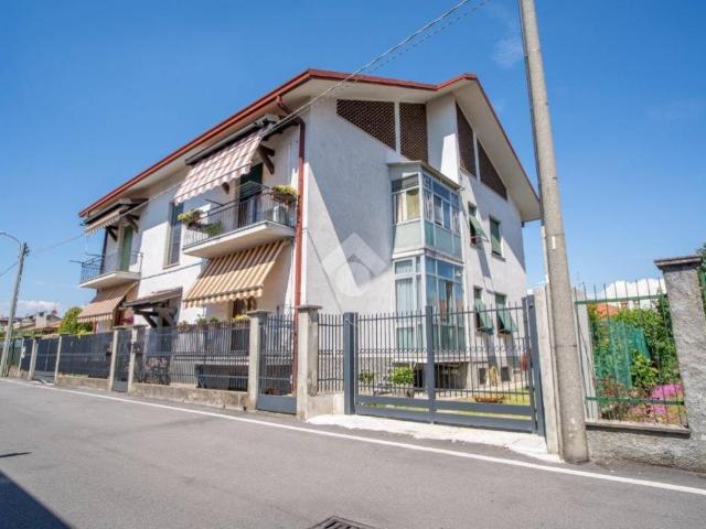 Appartamento in vendita a Sovico, Lombardia