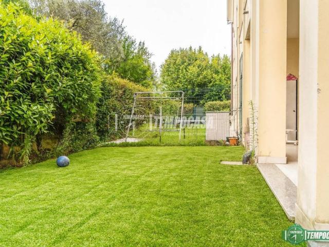 Appartamento in vendita a Sovico, Lombardia