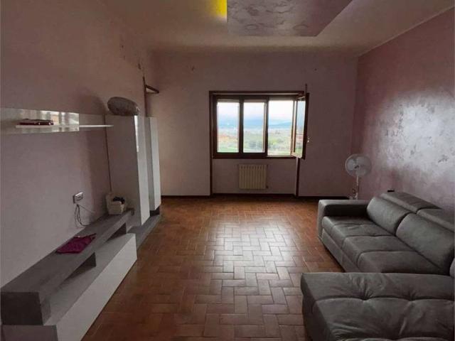 Appartamento in vendita a Sparanise, Campania