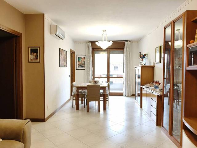 Appartamento in vendita a Villaggio dei Fiori, Spinea